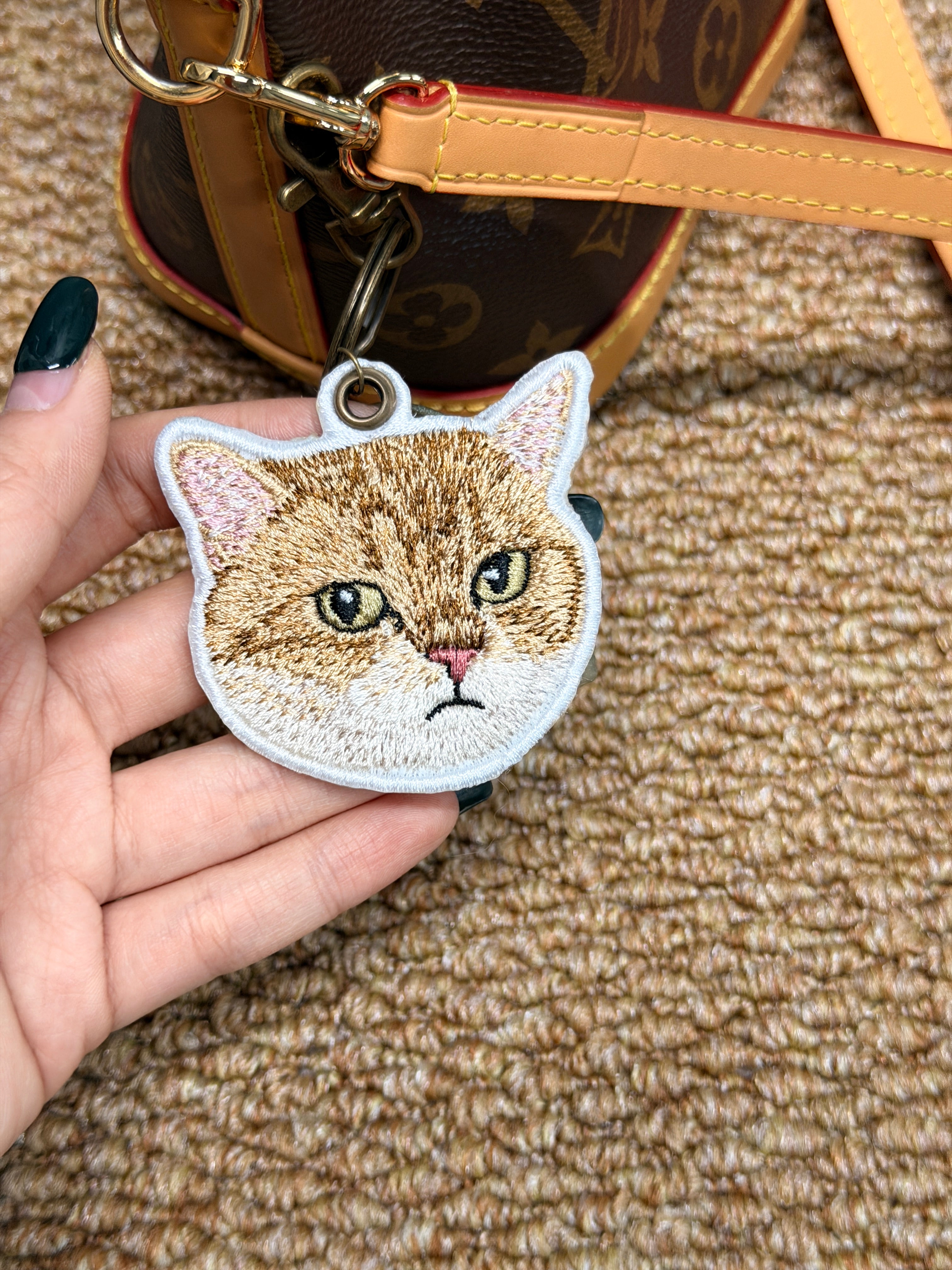 Custom Pet Portrait Embroidery Keychain🧵🐾